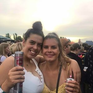 Meet your Posher, Madeline